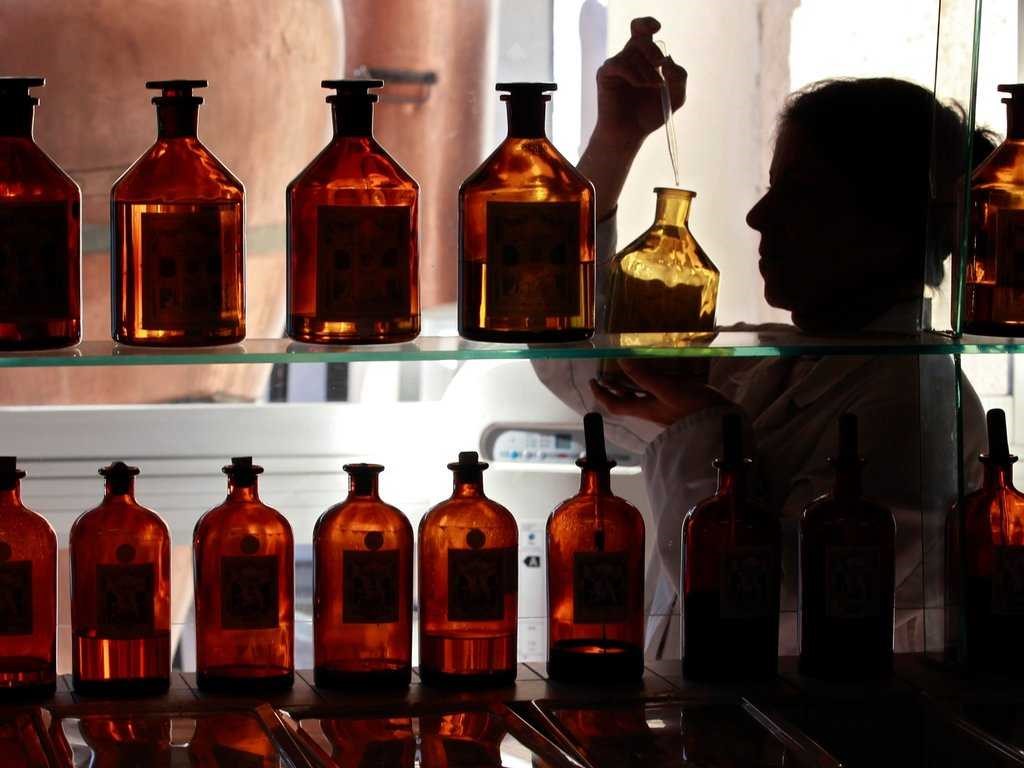 فیکساتور عطر چیست