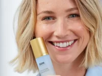 سرم آبرسان هیالورونیک اسید ایزدین