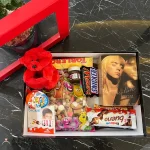 باکس هدیه زنانه عطر بیلی آیلیش طلایی