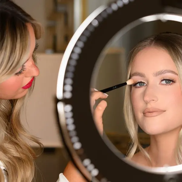 رینگ لایت آرایشی