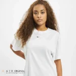 تی شرت زنانه نایک مدل Sportswear Essential